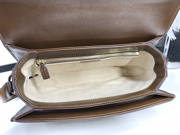 激安グッチバッグコピー着用イメージ